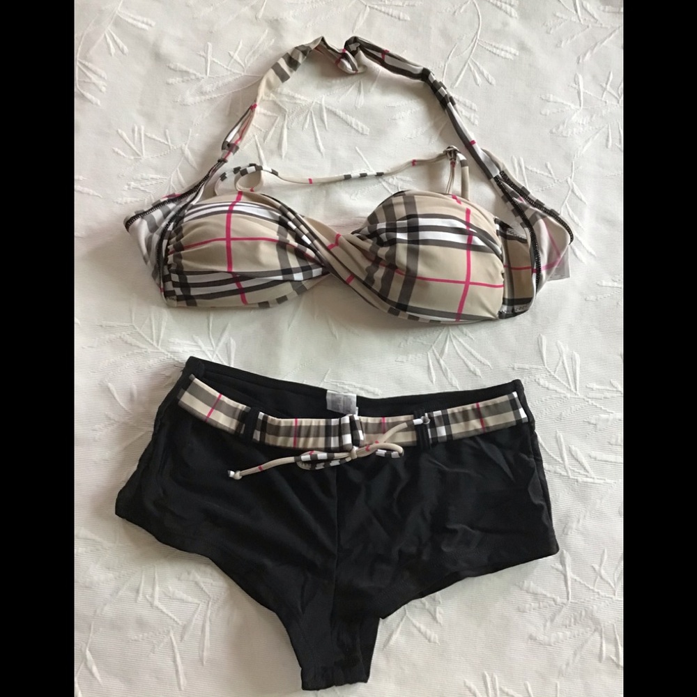 2 Piece Power Flower Swimsuit